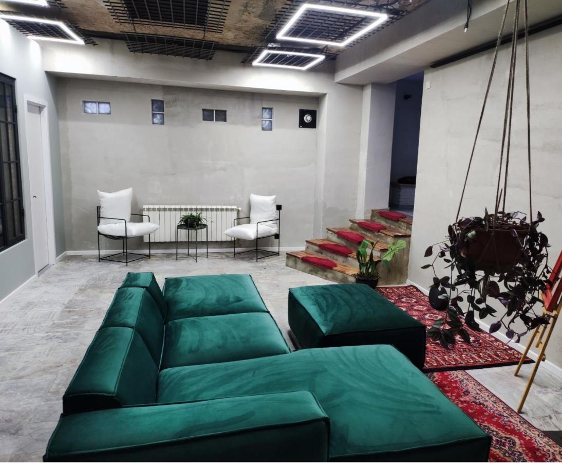 ティビリシShared Flat In An Artists District Pikris Goraアパートメント エクステリア 写真